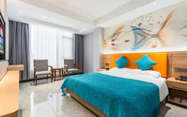 Cenxi Yuanfeng Hotel (Tanhua Bus Station)