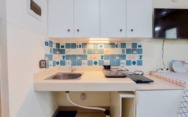 Fancy And Strategic Studio Apartment At B Residence