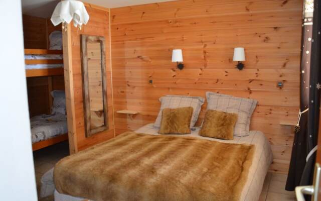 Cozy Chalet in Grand-Bornand with Garden Furniture