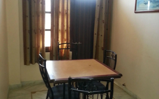 1 BR Boutique stay in Sihad Talab, Nathdwara (FA2F), by GuestHouser