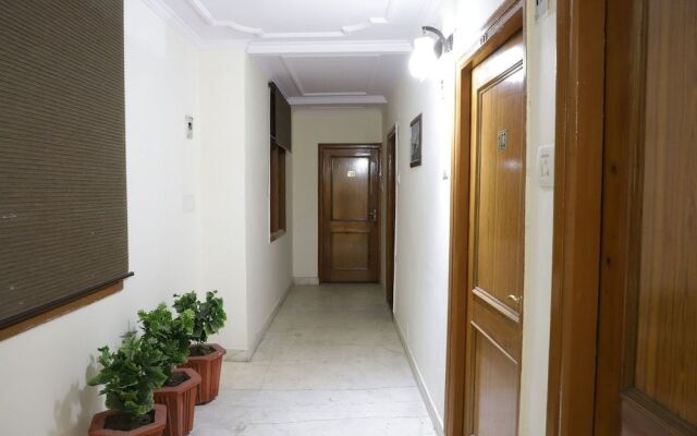 OYO 22806 Flagship Hari Palace