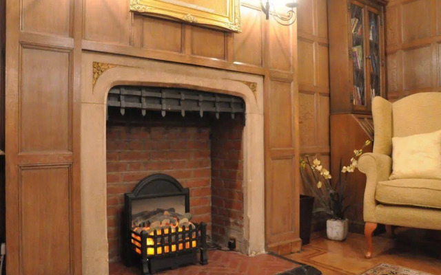51 Kensington Court