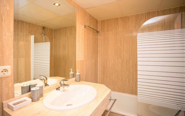 Beautiful 2 Bed 2 Bath, Duplex Penthouse JC30