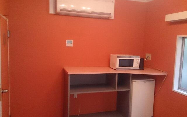 Okayama Guesthouse MOKO - Hostel