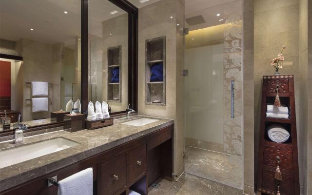 Hilton Linzhi Resort