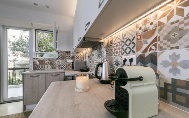 Stylish and Modern Apartment in the Heart of Athens