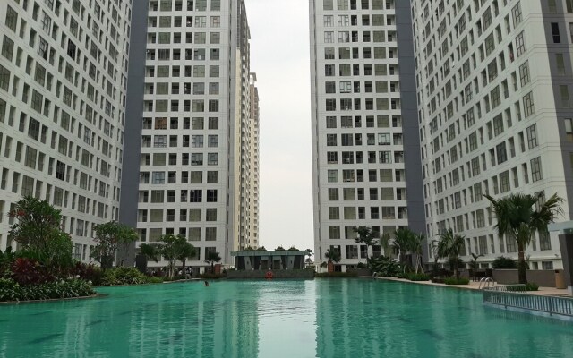 Nice Studio Apartment At M-Town Residence