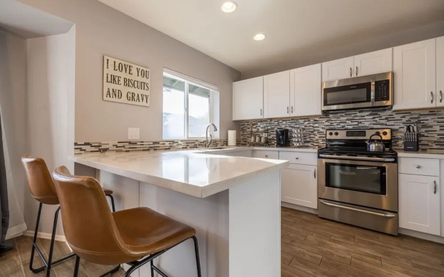 Tempe Vaughn 3 Bedroom Home by RedAwning