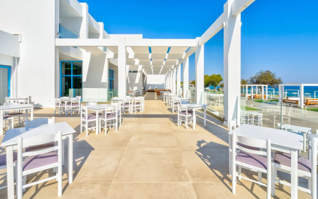 Kamari Beach Hotel - All inclusive