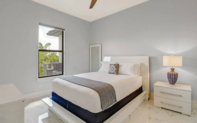 3915 Gulfstream Pkwy