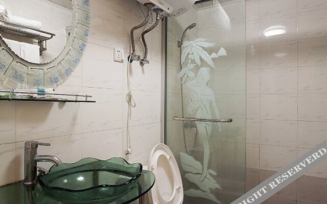 Yijiaqin Motel