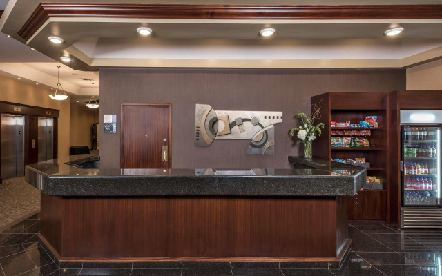 Best Western Plus Winnipeg Airport Hotel