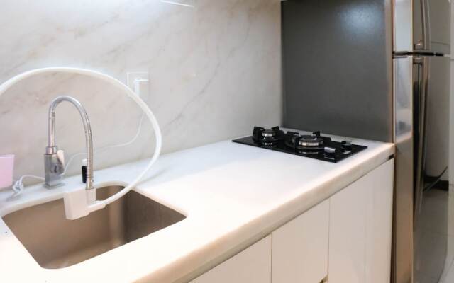 Spacey And Homey 2Br At Supermall Mansion Apartment