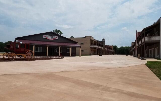 Woodside Old Towne Hotel