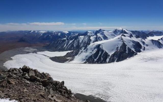 Vast Mongolia Tour guesthouse & tours