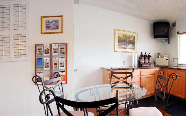 Best Western Visalia Inn (Visalia, Ca) - Run Of House