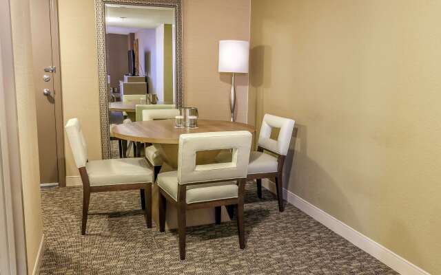 DoubleTree by Hilton Virginia Beach