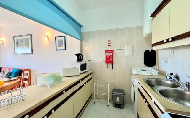 Albufeira Classic 1 With Pool by Homing