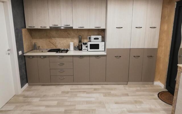 Tomis Suite