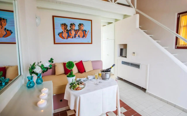Nautilus Dome Hotel