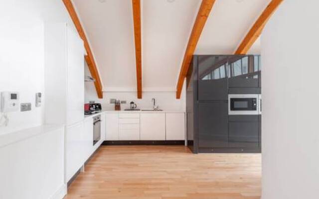 Leicester Square 3Br Penthouse W/ Terrace & Lift