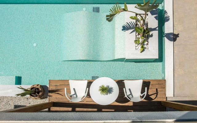 Paralos Lifestyle Beach