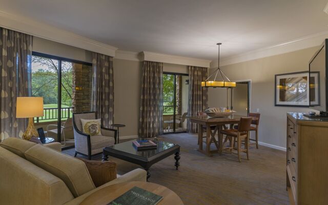 The Woodlands Resort, Curio Collection by Hilton