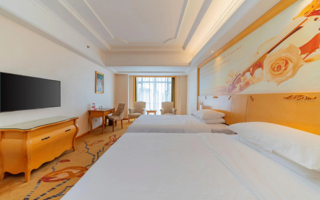 Vienna International Hotel (Huizhou Daya Bay Coastal Park Branch) – Guest Rooms – Huizhou