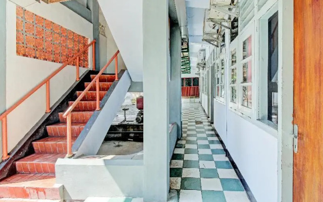 OYO 90372 Hotel Arum Jaya