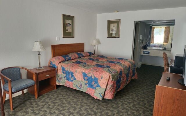 Blue Ribbon Inn and Suites