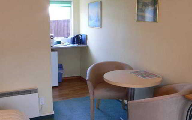 Antonio's Motor Lodge
