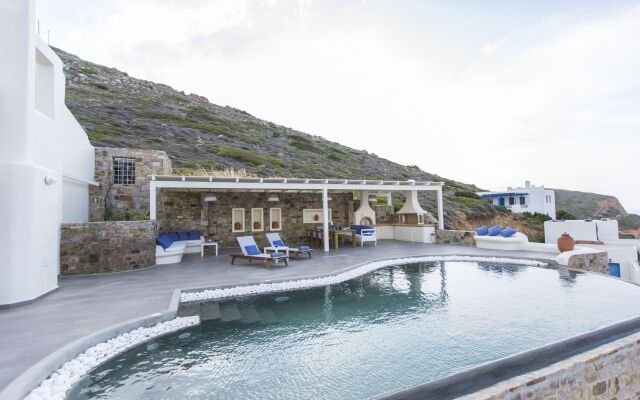 Naxos Rock Villas