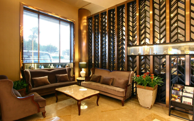 Lujiang Harbourview Hotel