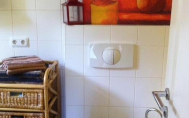 Apartment Vis-a-vis