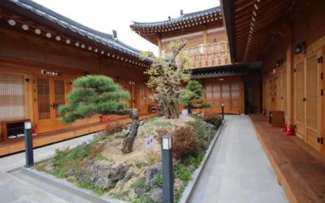 Daegu Hyeoksindosi JB Tourist Hotel
