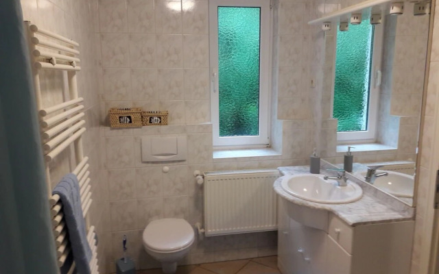 Modern Apartment With Terrace in Steffenshagen