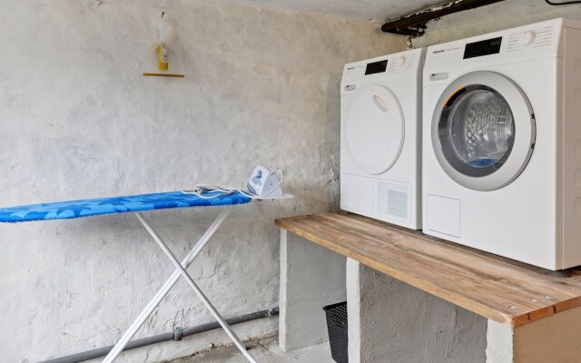 Large holidayhome near Winterberg with garden, terrace and garage