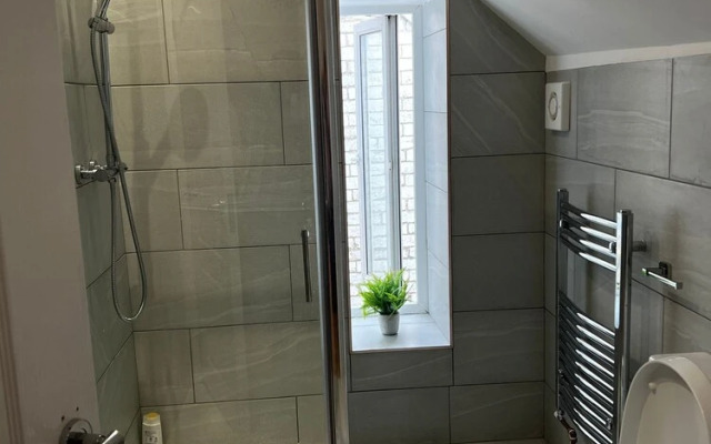 Beautiful 4-bed Apartment in Newquay