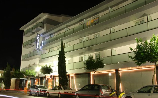 Hotel Astari