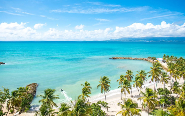 Hotel Arawak Beach Resort