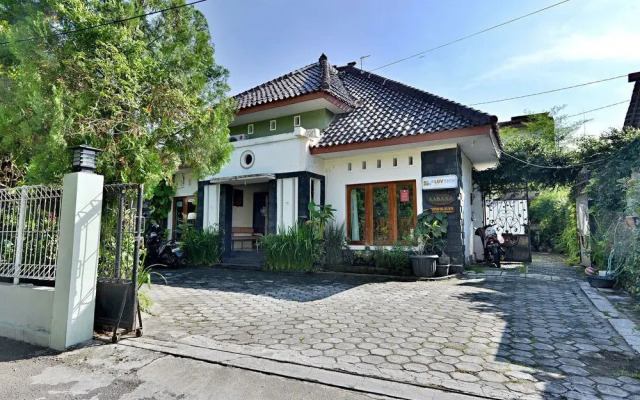 ZEN Rooms Sabana Urip Sumoharjo