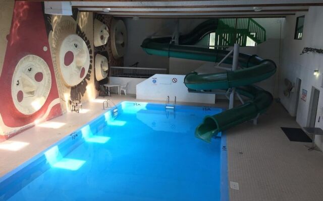 The Hotel at Falcon lake