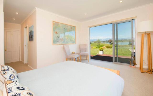 117 Higgs - Room With a View