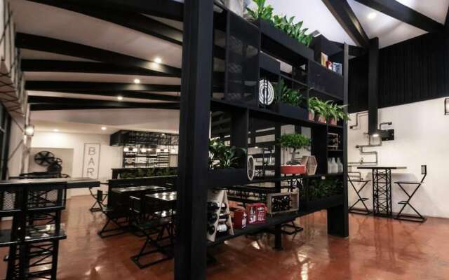 D la Torre Hotel