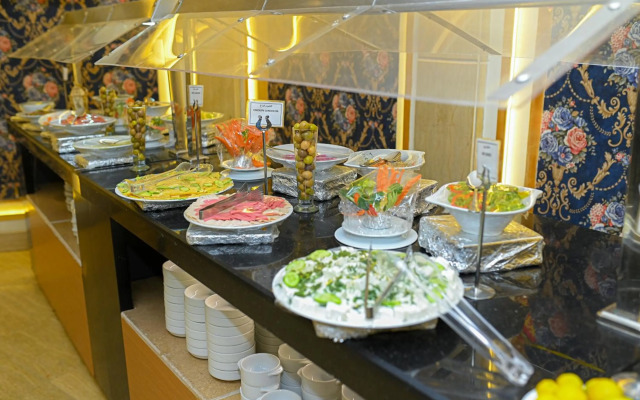 Cleopatra Hotel