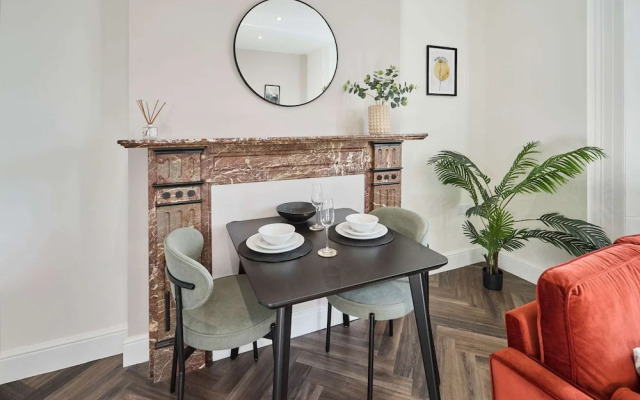 Host Stay Apartment 2 Upton House