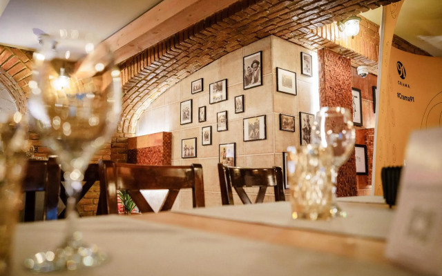 Bacolux Craiovita Hotel & Events