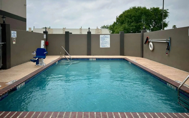 Motel 6 Mission, TX