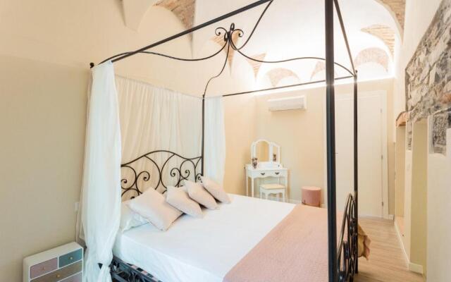 Romantic Escape in the 400s