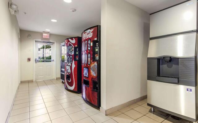 Suburban Extended Stay Hotel North - Ashley Phosphate